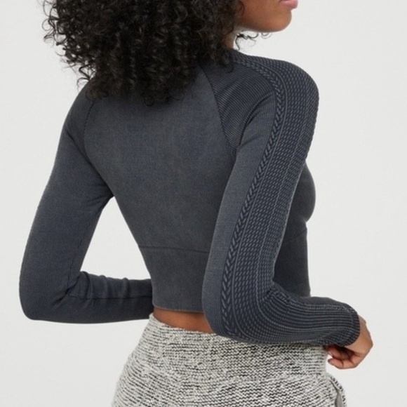 Aerie Offline Big Chill Seamless Long Sleeve Crop Top - Picture 2 of 7